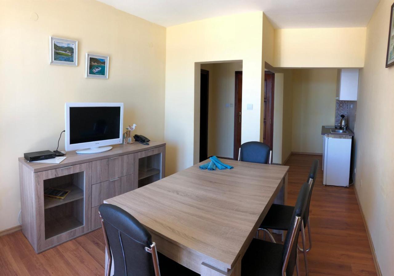Family Hotel Littoral Sozopol Exterior photo