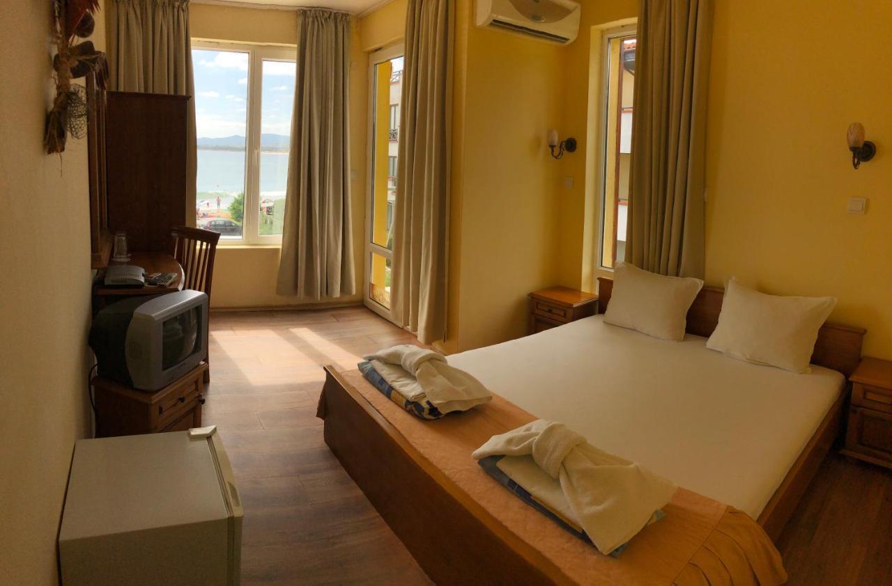 Family Hotel Littoral Sozopol Exterior photo