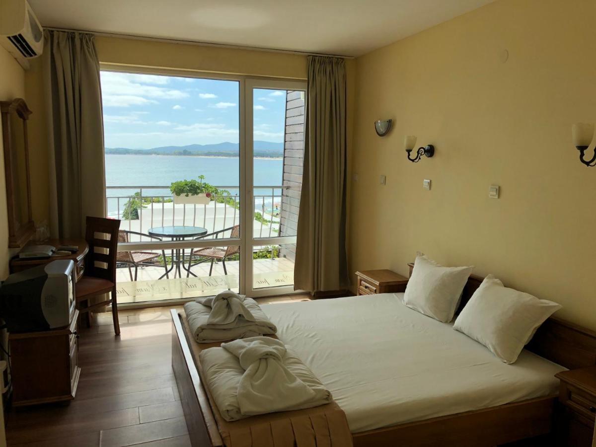 Family Hotel Littoral Sozopol Exterior photo