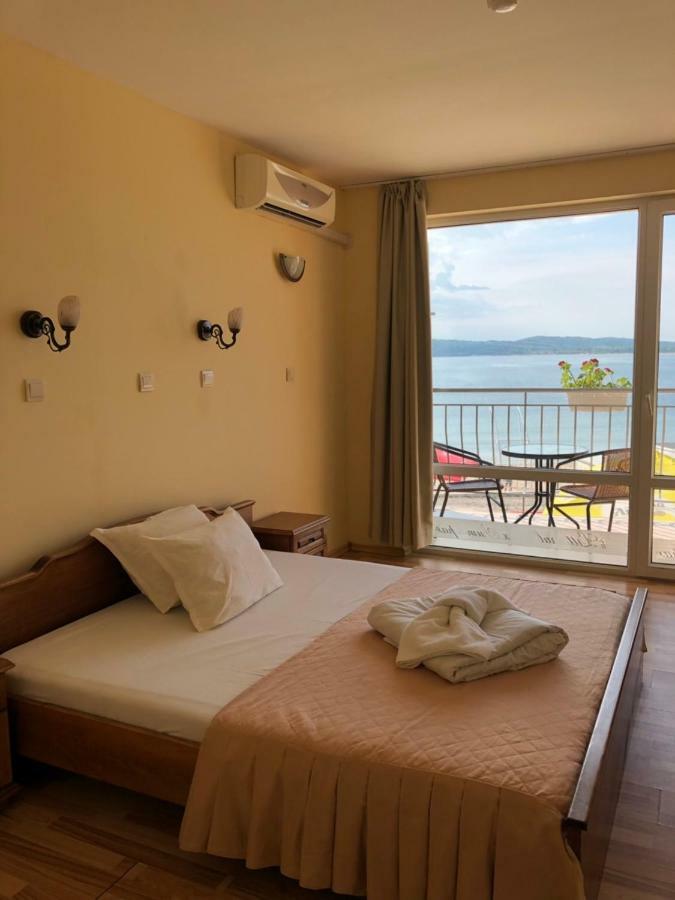 Family Hotel Littoral Sozopol Exterior photo